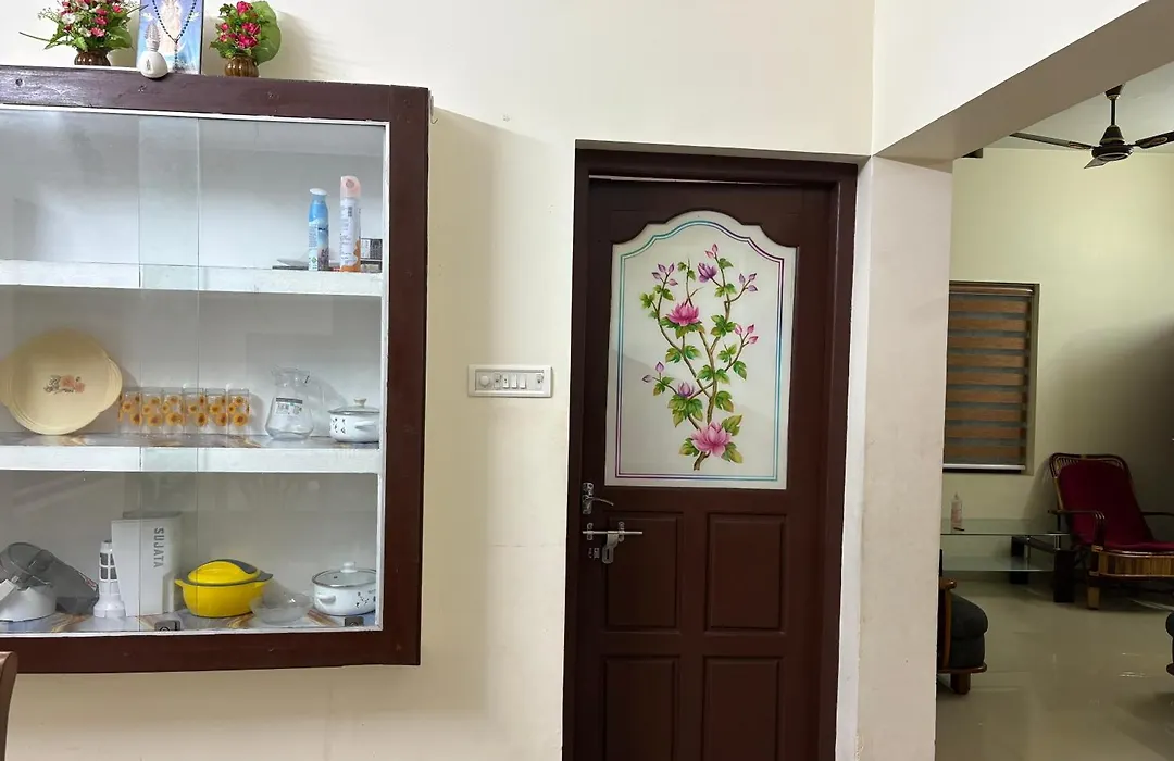 Moms Villa-1